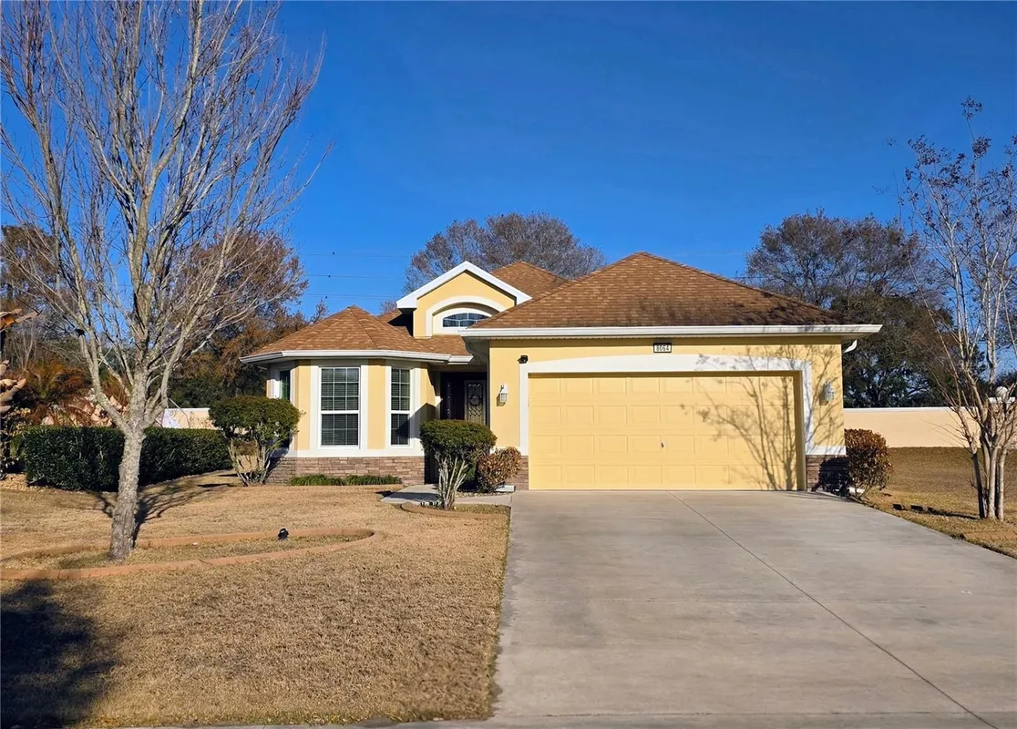 Property Slideshow image 1 of 34 | 8064 bridgeport bay cir, Mount Dora, FL, 32757