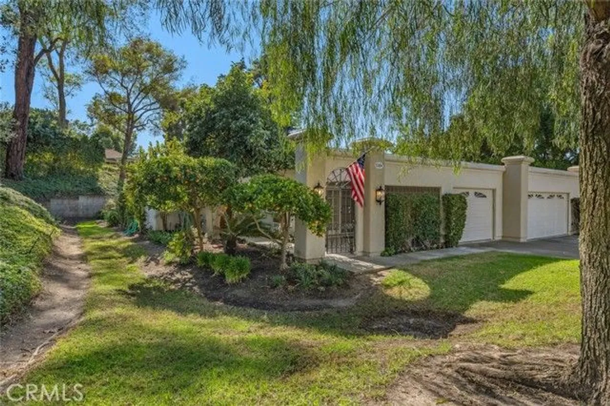 Property Slideshow image 1 of 36 | 5384 paseo del lago a, Laguna Woods, CA, 92637