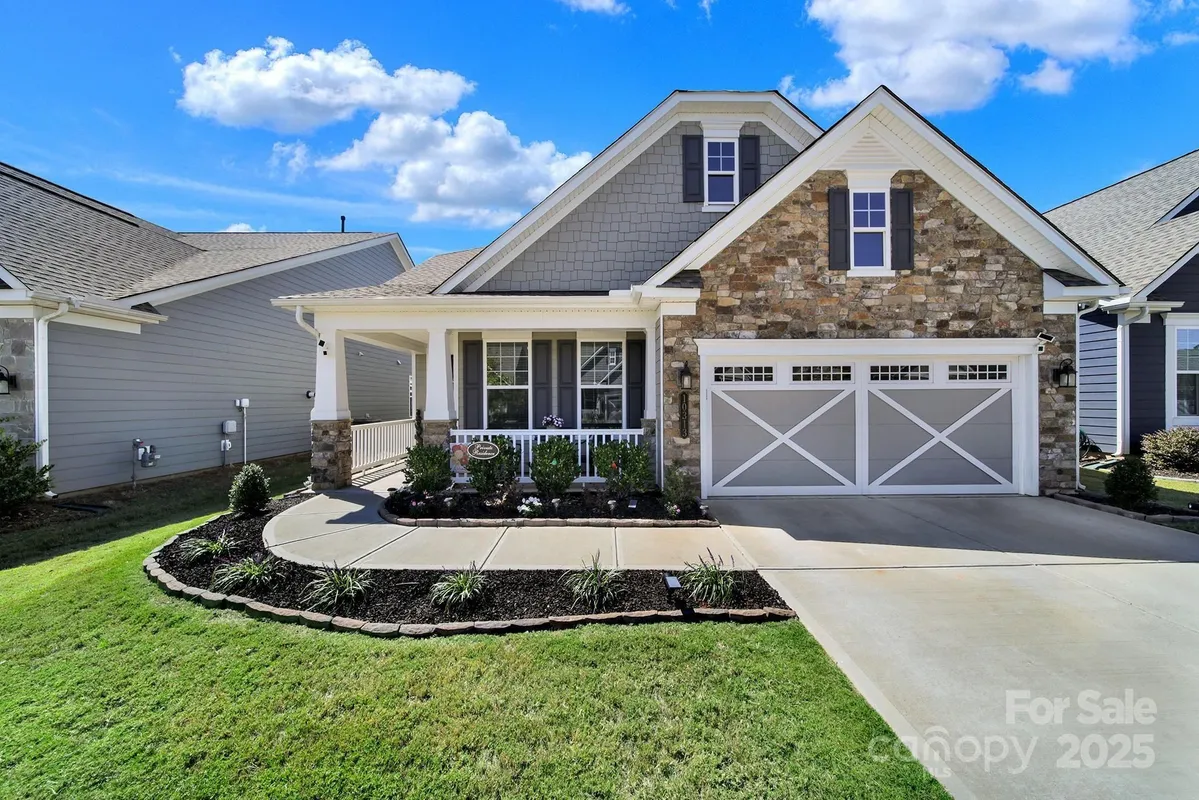 Property Slideshow image 1 of 48 | 10313 superb ln, Charlotte, NC, 28215