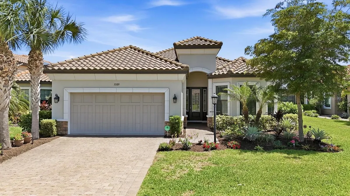Property Slideshow image 1 of 58 | 5389 manchini st, Sarasota, FL, 34238
