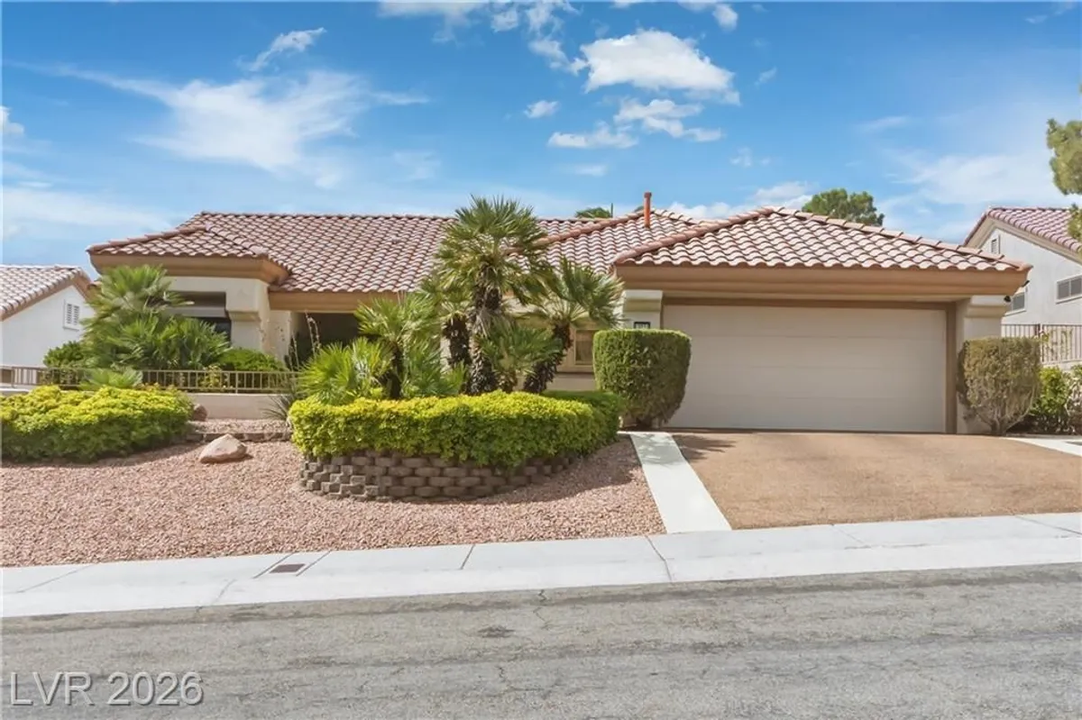 Property Slideshow image 1 of 66 | 10033 hope island dr, Las Vegas, NV, 89134