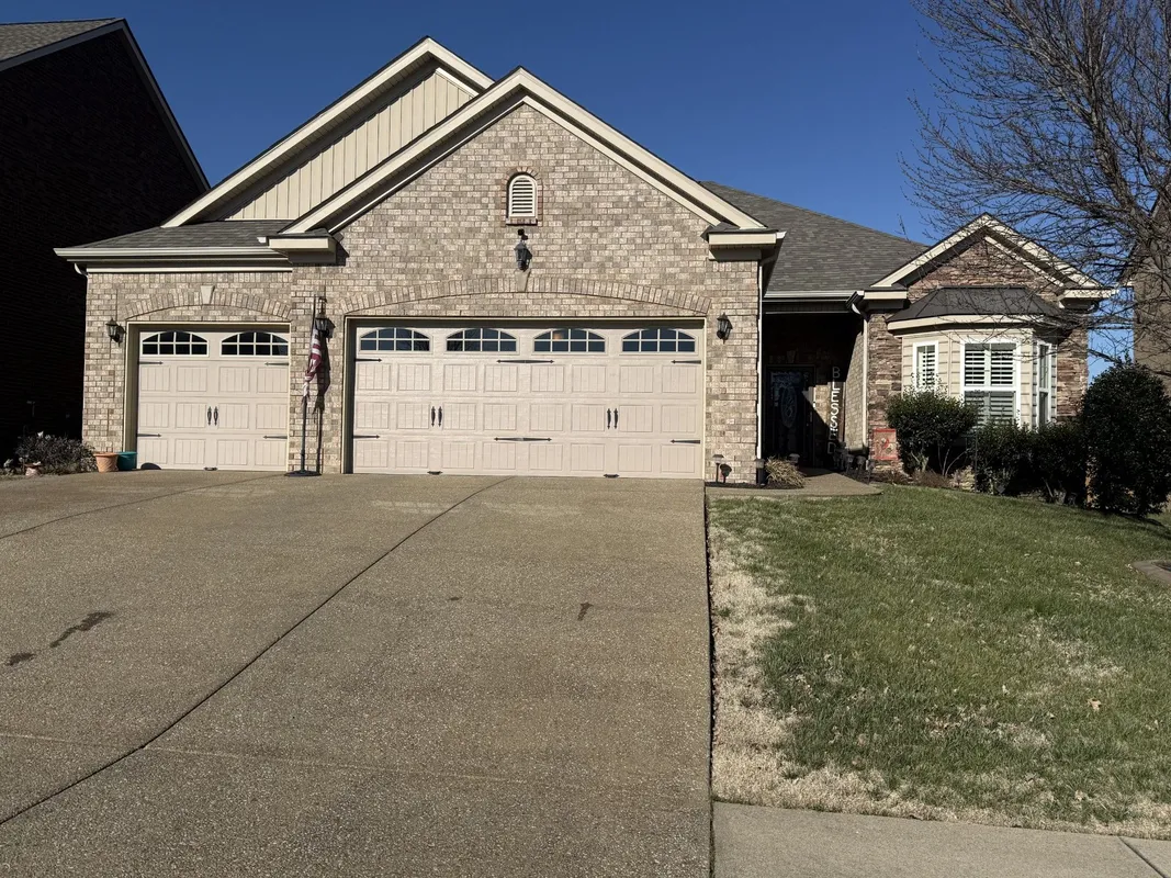 Property Slideshow image 1 of 33 | 547 cloverhill ln, Lebanon, TN, 37090