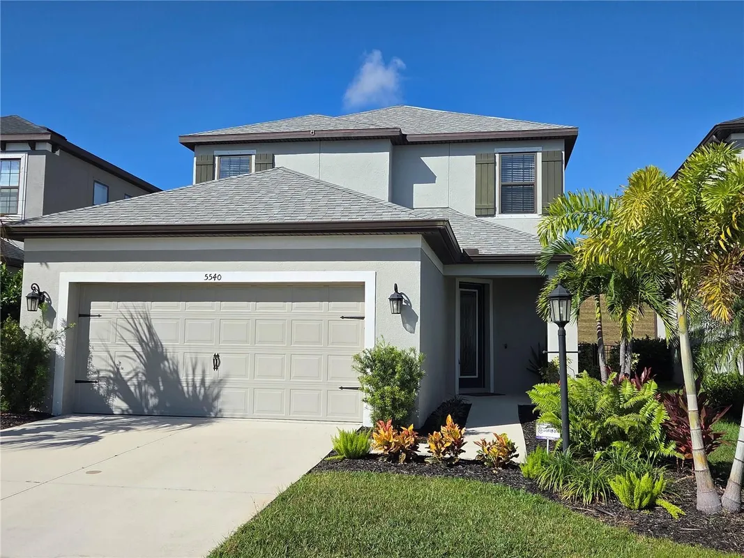 Property Slideshow image 1 of 54 | 5540 summit gln, Bradenton, FL, 34203