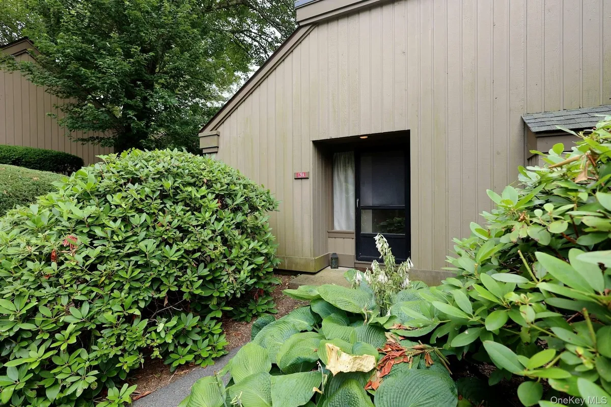 Property Slideshow image 1 of 19 | 129 heritage hls a, Somers, NY, 10589