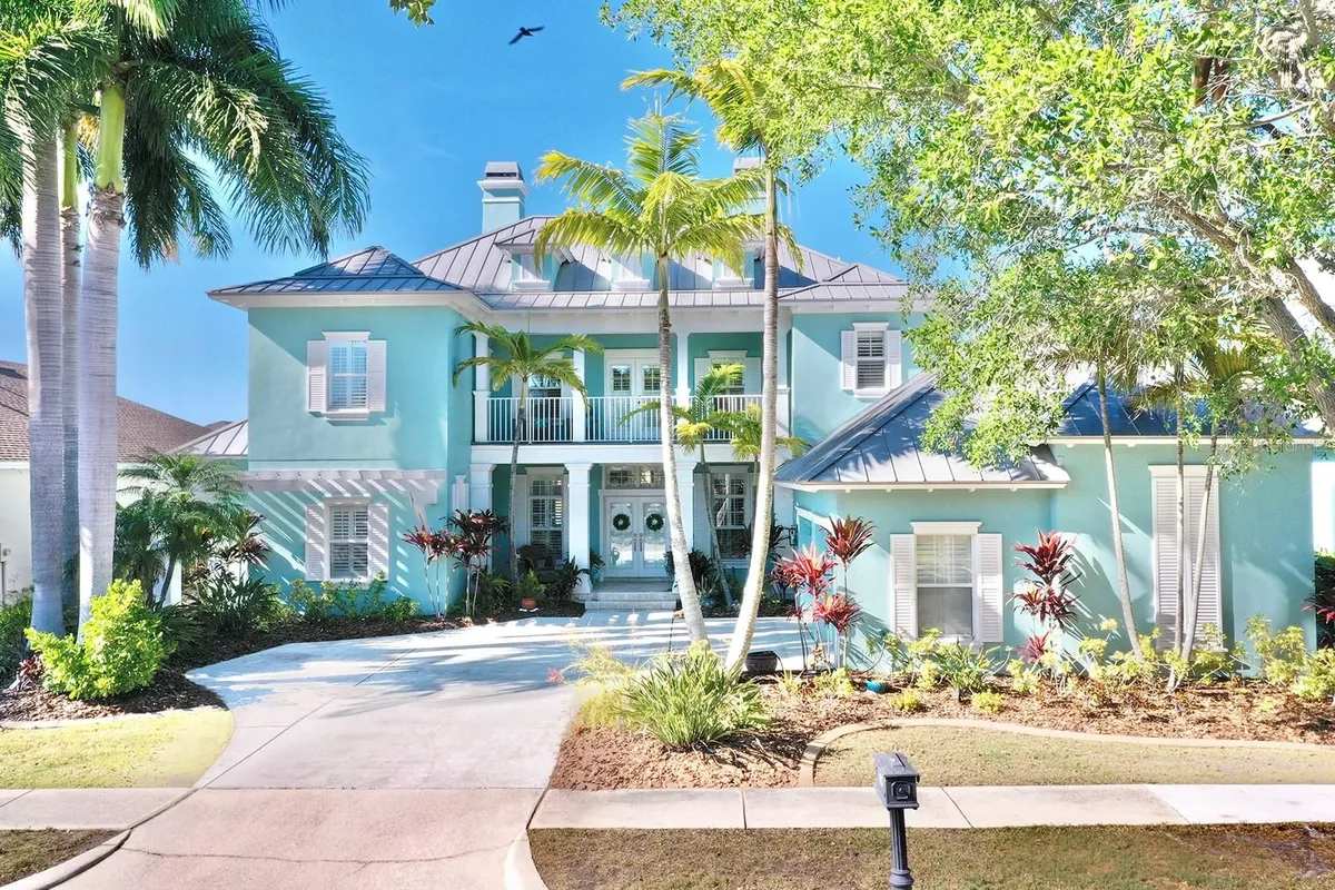 Property Slideshow image 1 of 43 | 615 islebay dr, Apollo Beach, FL, 33572