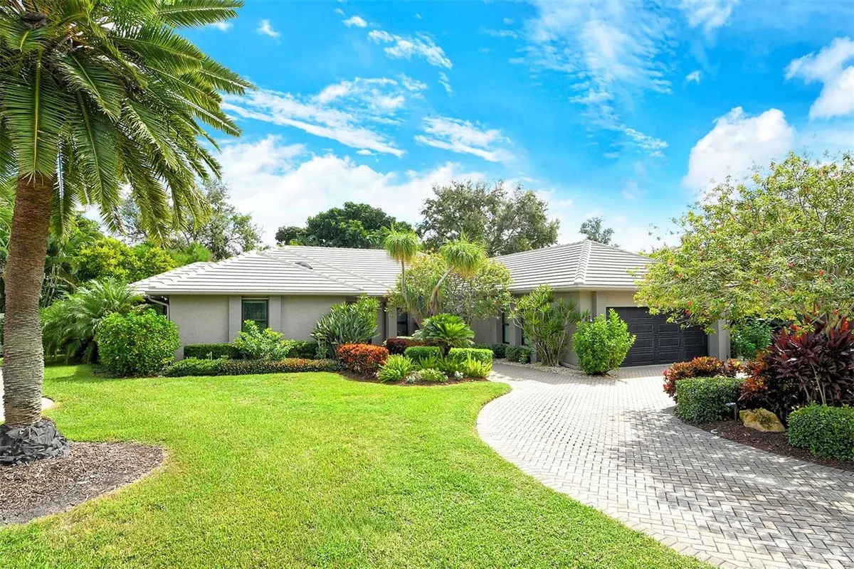 Property Slideshow image 1 of 42 | 4761 pine harrier dr, Sarasota, FL, 34231