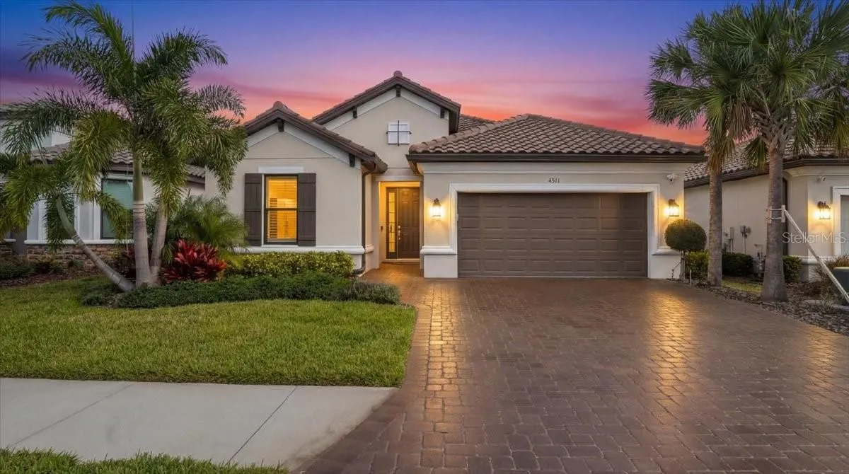 Property Slideshow image 1 of 82 | 4531 crestpoint way, Palmetto, FL, 34221