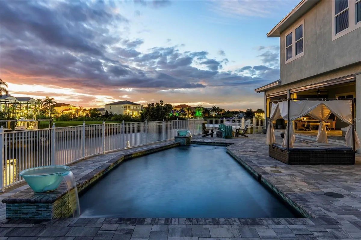 Property Slideshow image 1 of 2 | 718 pinckney dr, Apollo Beach, FL, 33572