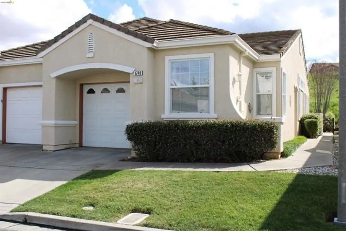 Property Slideshow image 1 of 30 | 1740 kent dr, Brentwood (Cc), CA, 94513