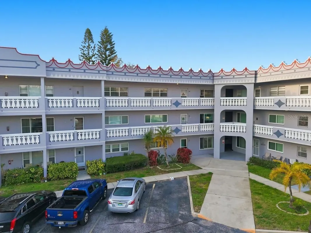 Property Slideshow image 1 of 73 | 2294 swedish dr 8, Clearwater, FL, 33763