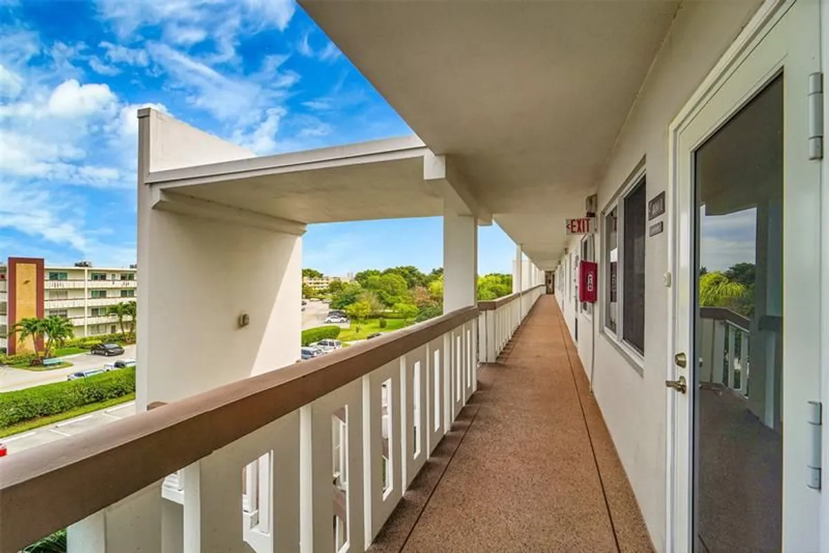 Property Slideshow image 1 of 32 | 4001 ashby c # 4001, Deerfield Beach, FL, 33442
