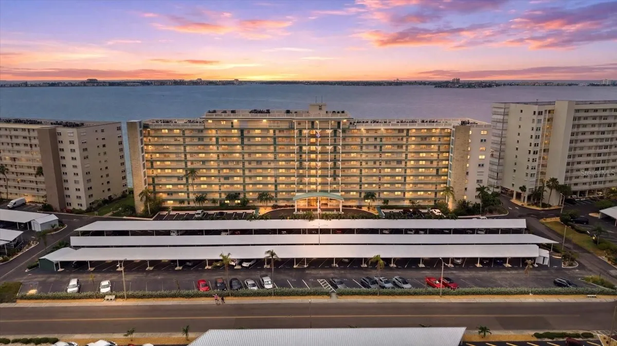 Property Slideshow image 1 of 47 | 6020 shore blvd 1002, Gulfport, FL, 33707