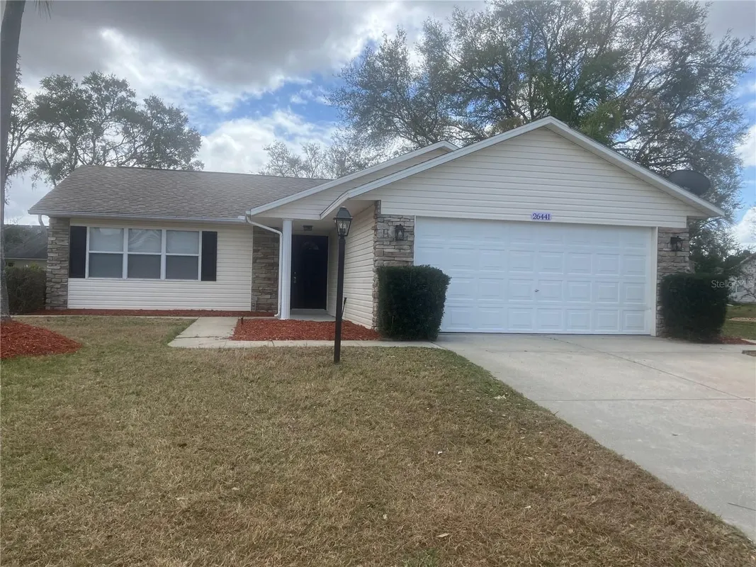 Property Slideshow image 1 of 30 | 26441 evert st, Leesburg, FL, 34748