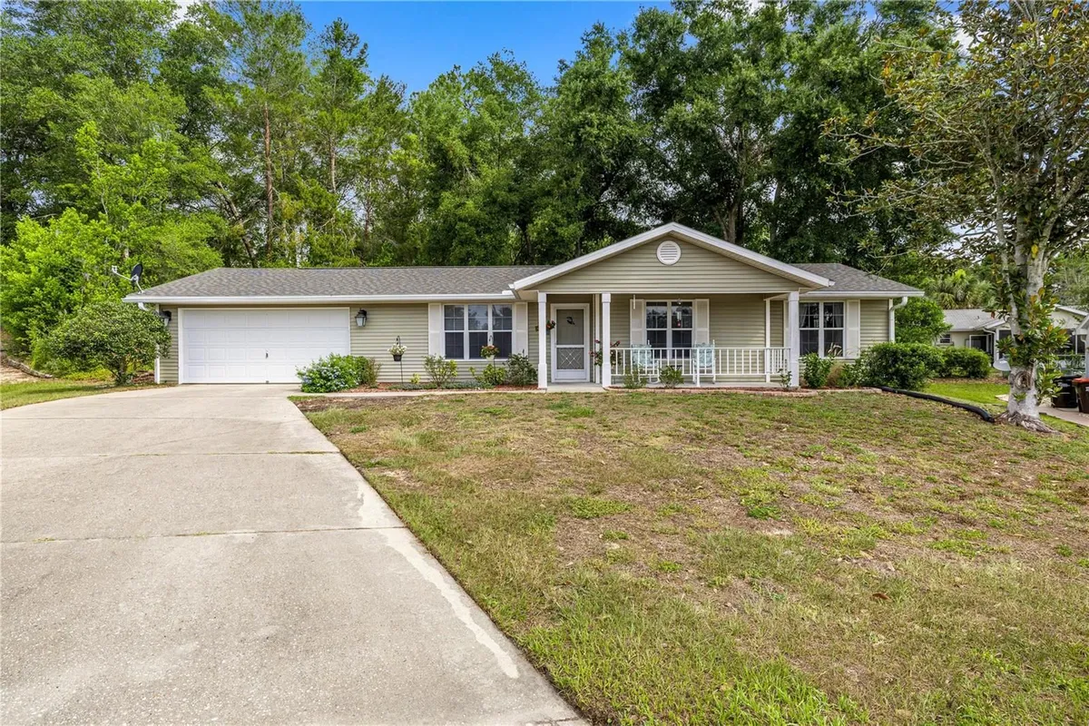 Property Slideshow image 1 of 25 | 8137 sw 117th loop, Ocala, FL, 34481