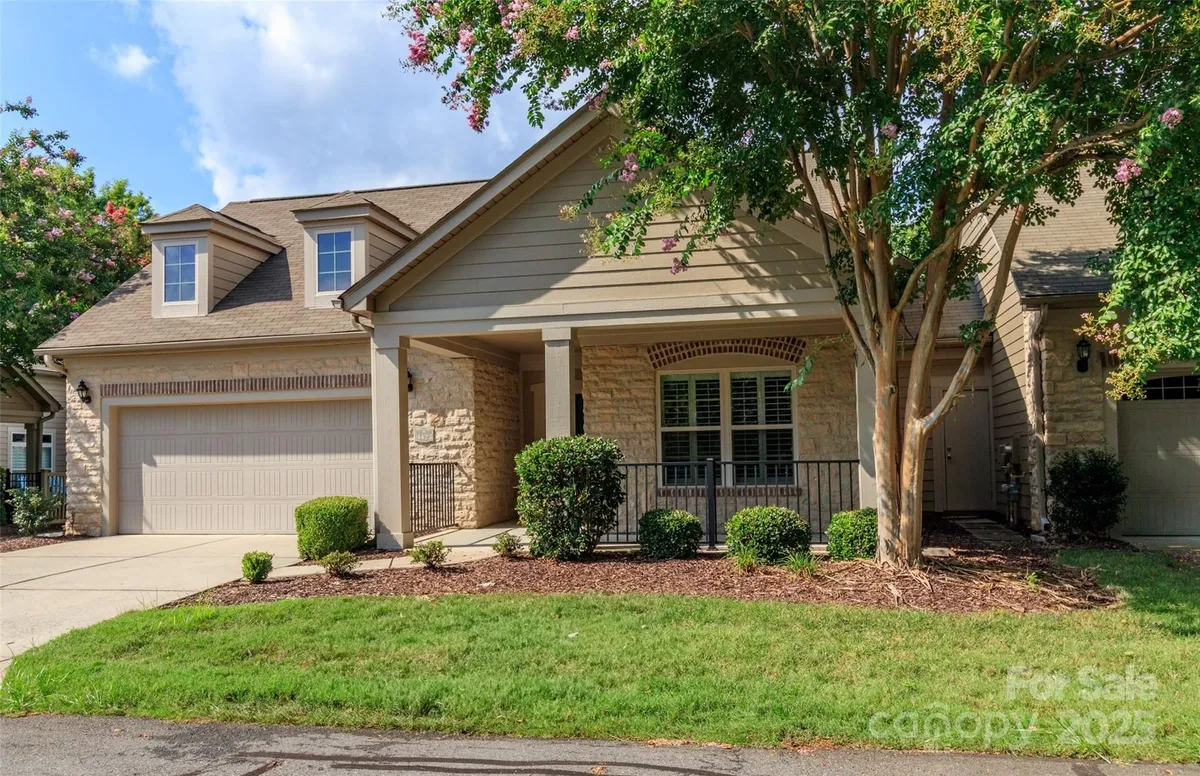 Property Slideshow image 1 of 46 | 4423 parkgate dr, Matthews, NC, 28105