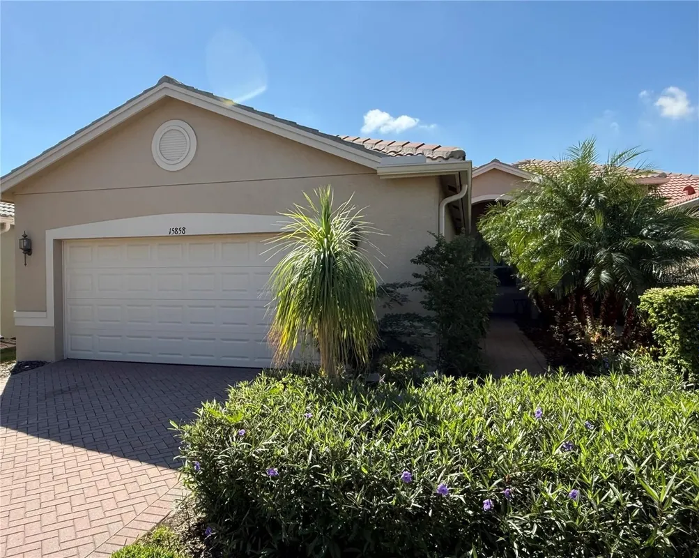 Property Slideshow image 1 of 18 | 15858 aurora lake cir, Wimauma, FL, 33598