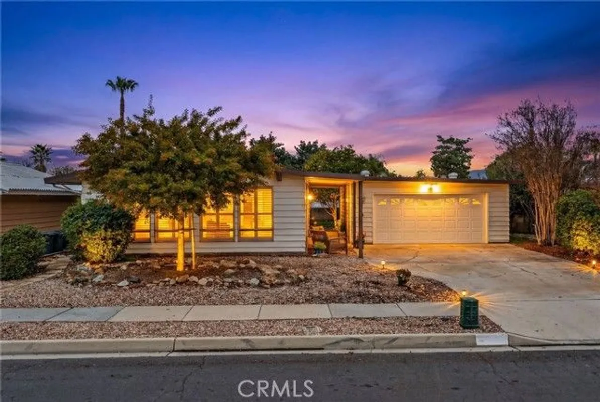 Property Slideshow image 1 of 48 | 2662 silver oak way, Hemet, CA, 92545