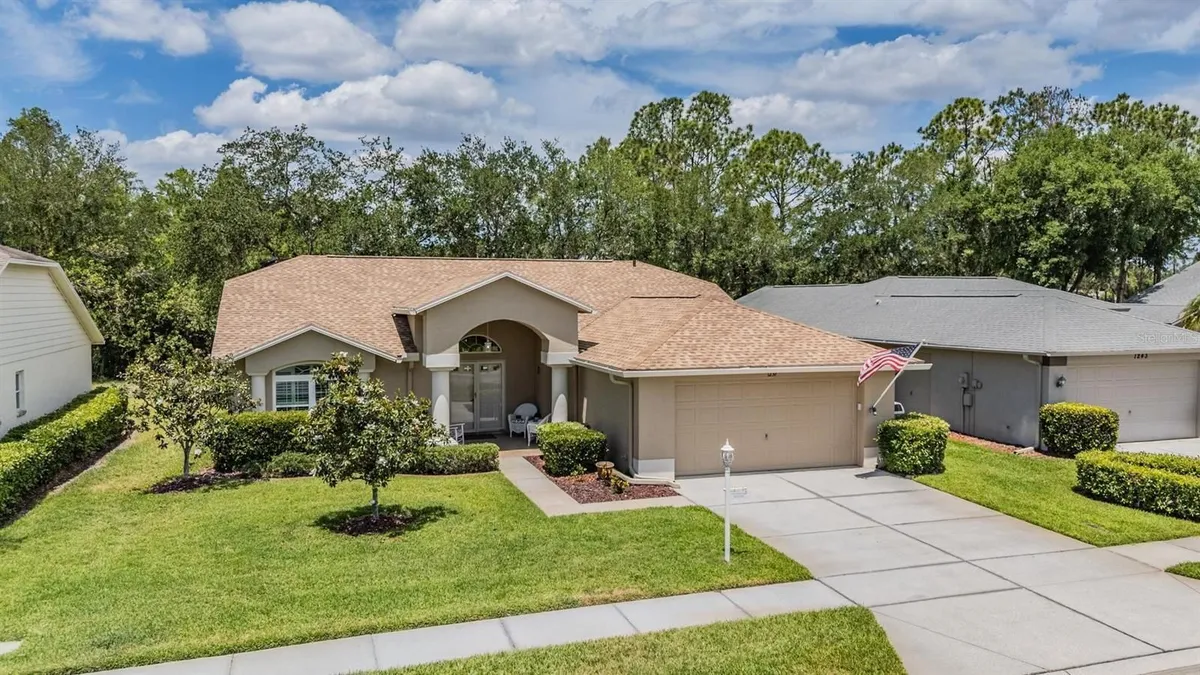 Property Slideshow image 1 of 39 | 1237 almondwood dr, Trinity, FL, 34655