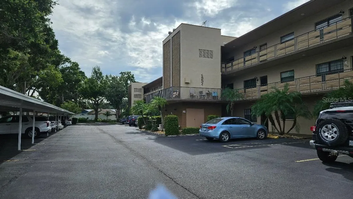 Property Slideshow image 1 of 33 | 5975 terrace park dr n unit 105, Saint Petersburg, FL, 33709