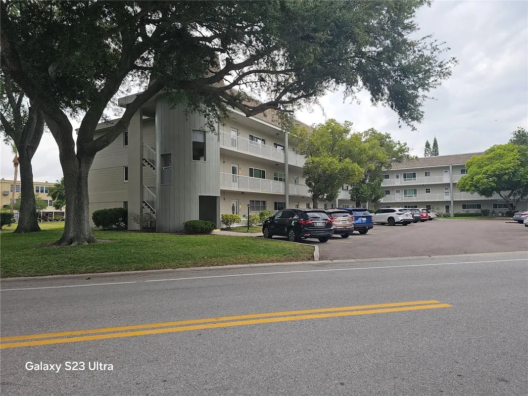 Property Slideshow image 1 of 82 | 2440 world parkway blvd 46, Clearwater, FL, 33763
