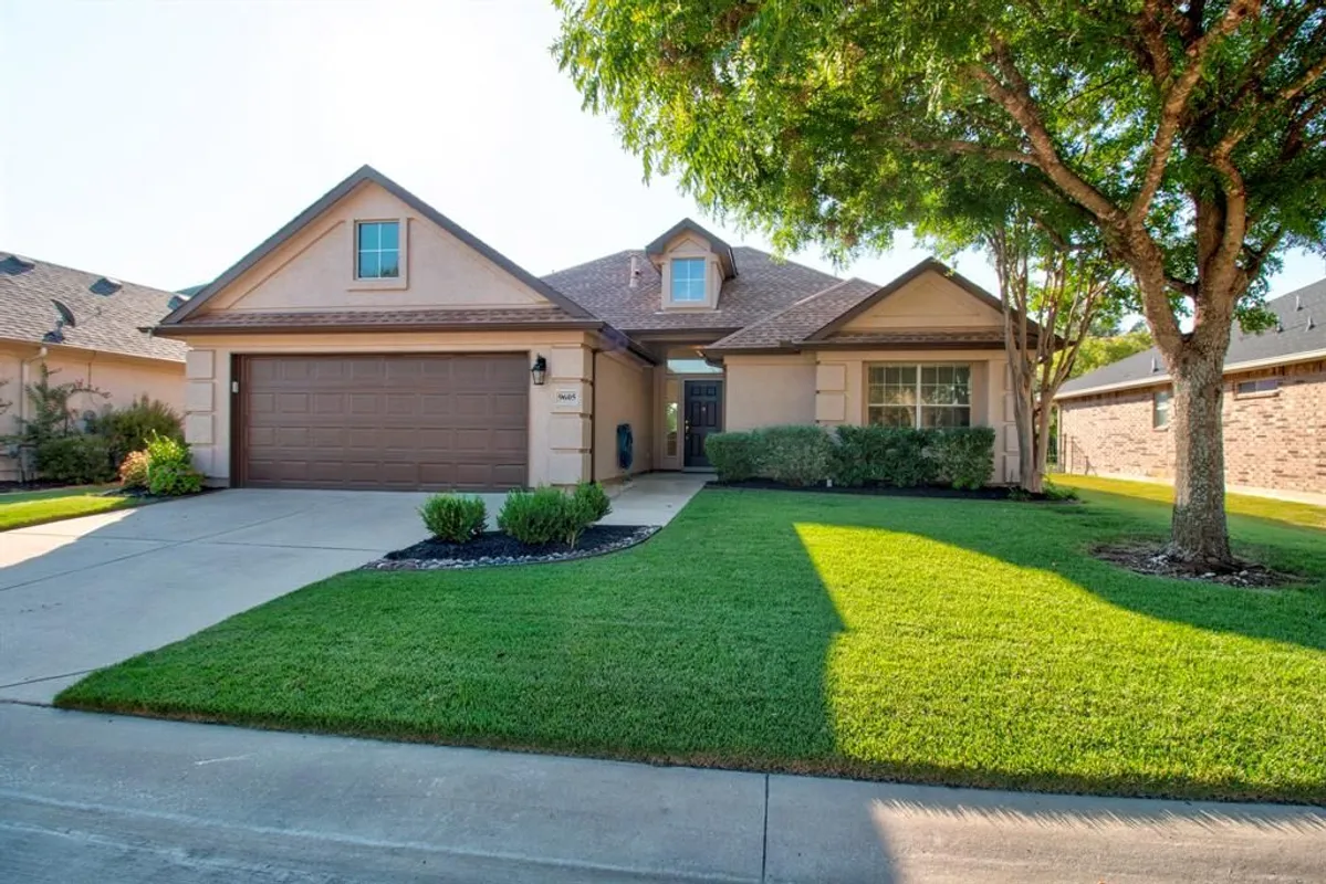 Property Slideshow image 1 of 35 | 9605 orangewood trl, Denton, TX, 76207