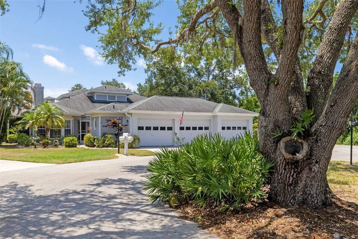 Property Slideshow image 1 of 63 | 6581 approach rd 63, Sarasota, FL, 34238