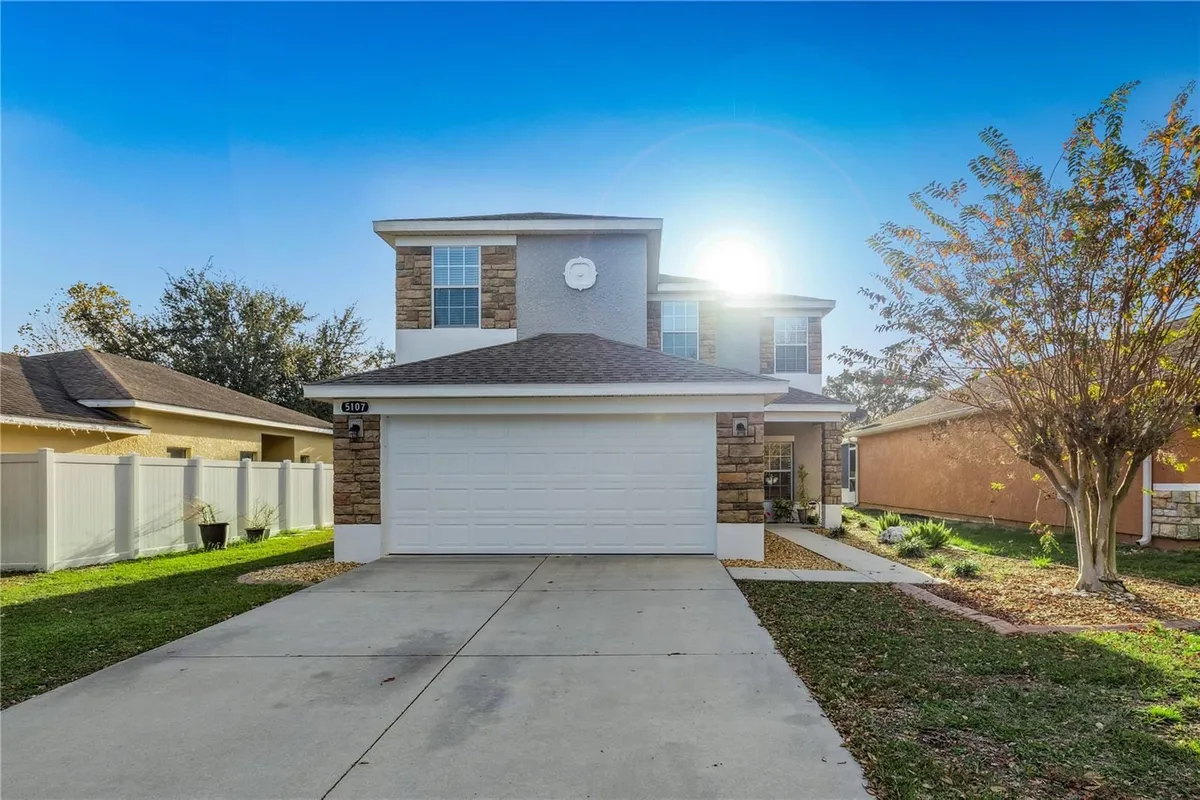 Property Slideshow image 1 of 77 | 5107 ne 122nd blvd, Oxford, FL, 34484