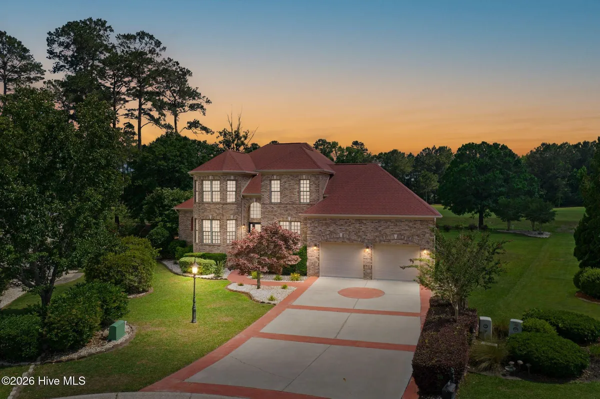 Property Slideshow image 1 of 39 | 567 fairburn ct, Calabash, NC, 28467