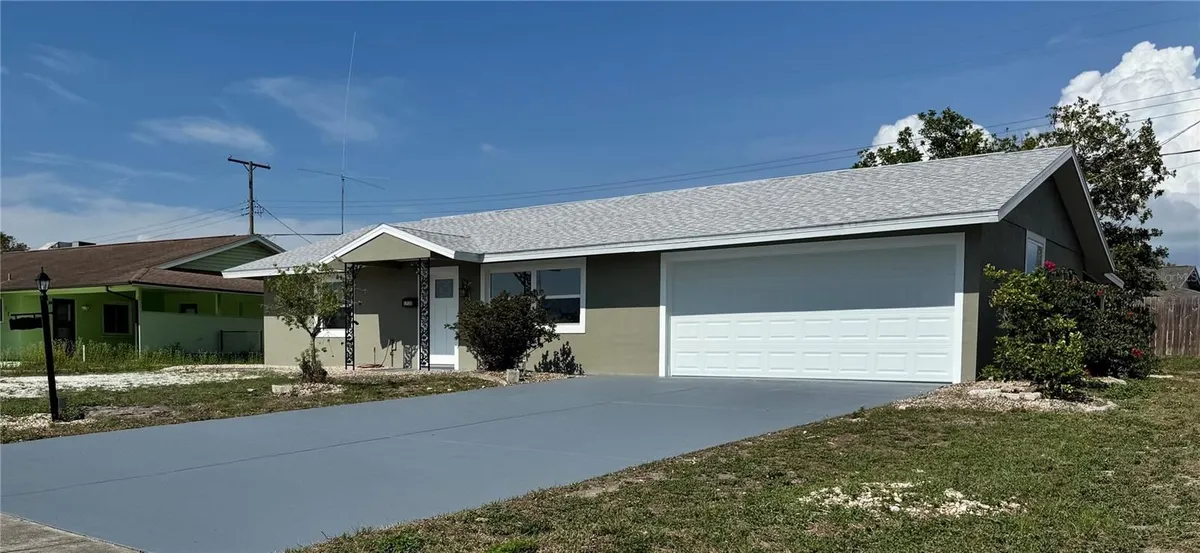 Property Slideshow image 1 of 25 | 1735 council dr, Sun City Center, FL, 33573