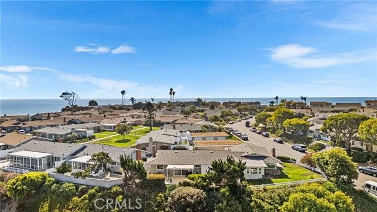 Property Slideshow image 1 of 59 | 103 monte vista 2, San Clemente, CA, 92672