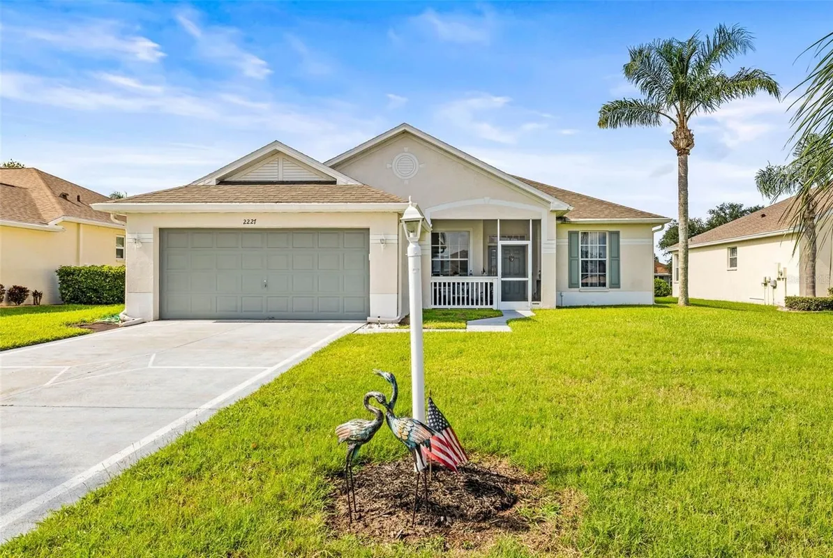 Property Slideshow image 1 of 37 | 2227 north creek ct, Sun City Center, FL, 33573