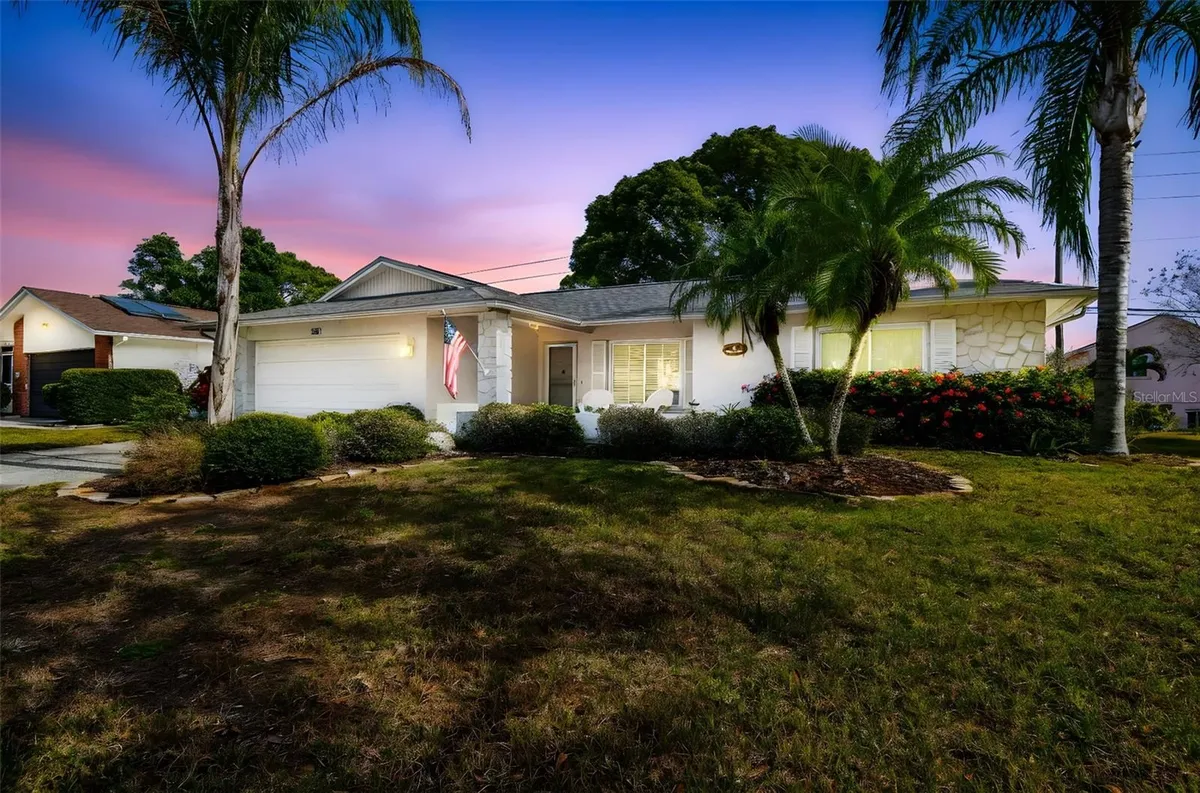 Property Slideshow image 1 of 85 | 2113 malcolm dr, Palm Harbor, FL, 34684