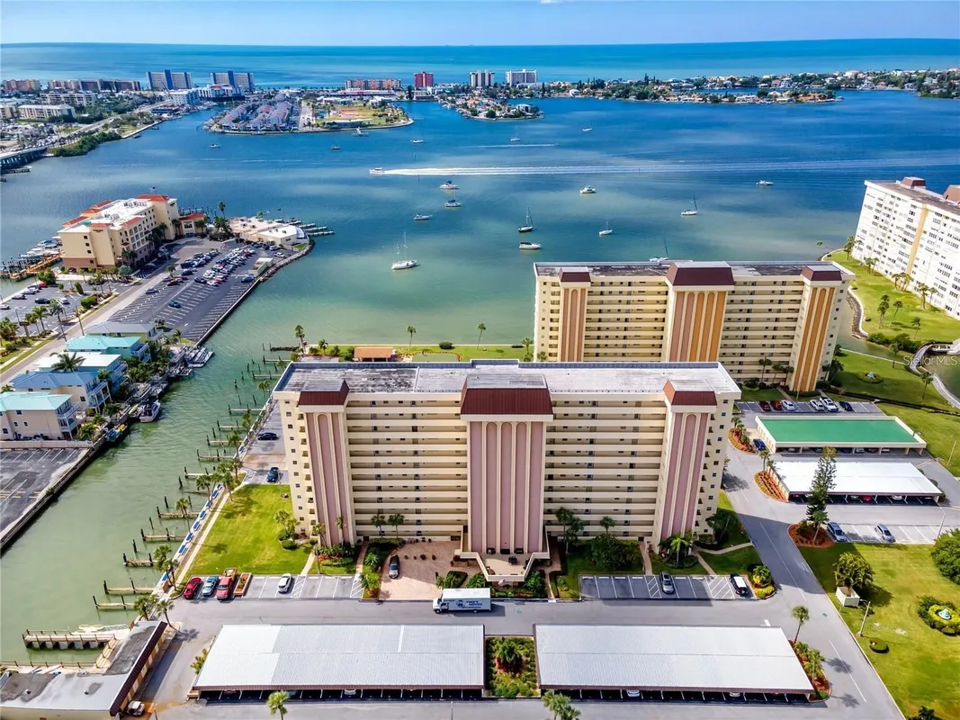 Property Slideshow image 1 of 26 | 4550 cove cir 205, St Petersburg, FL, 33708