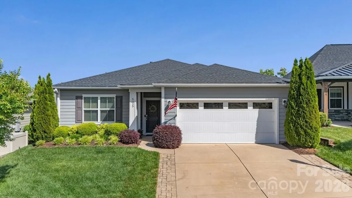 Property Slideshow image 1 of 44 | 5125 looking glass trl, Denver, NC, 28037