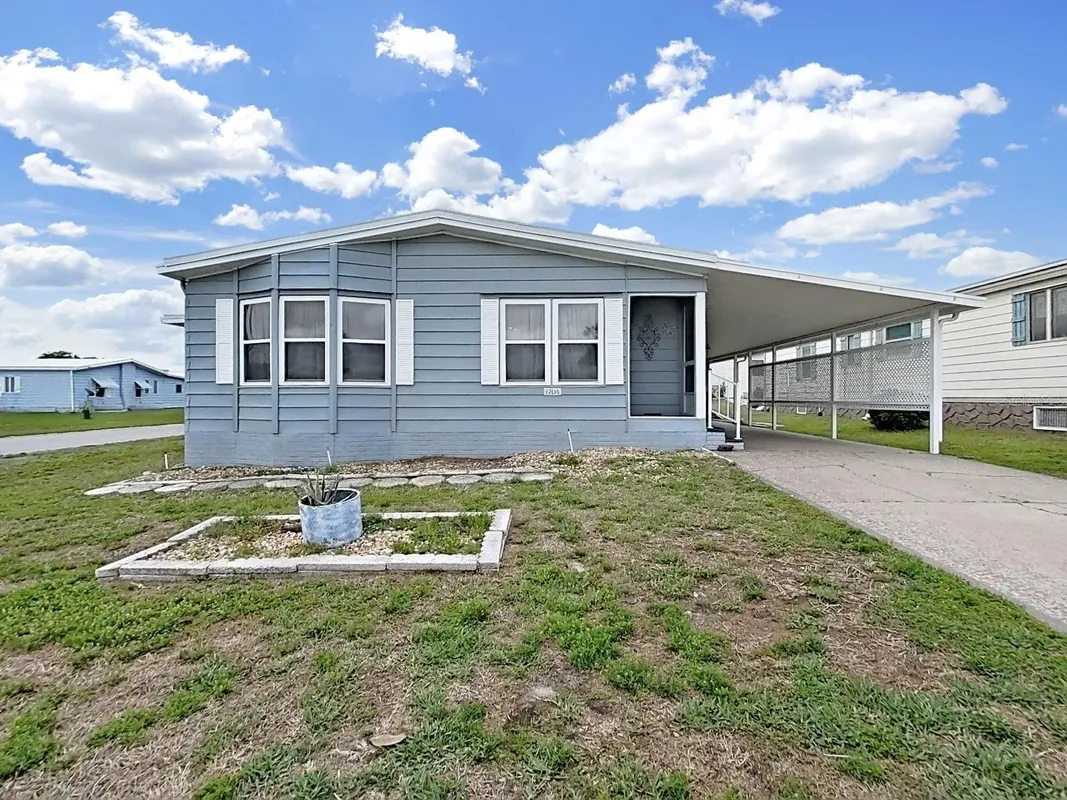 Property Slideshow image 1 of 40 | 1704 quail hill dr, Lakeland, FL, 33810