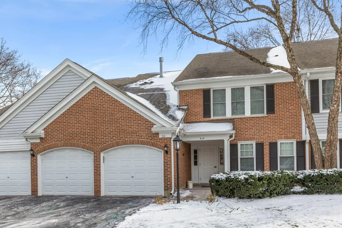 Property Slideshow image 1 of 25 | 513 green bridge ln b, Prospect Heights, IL, 60070