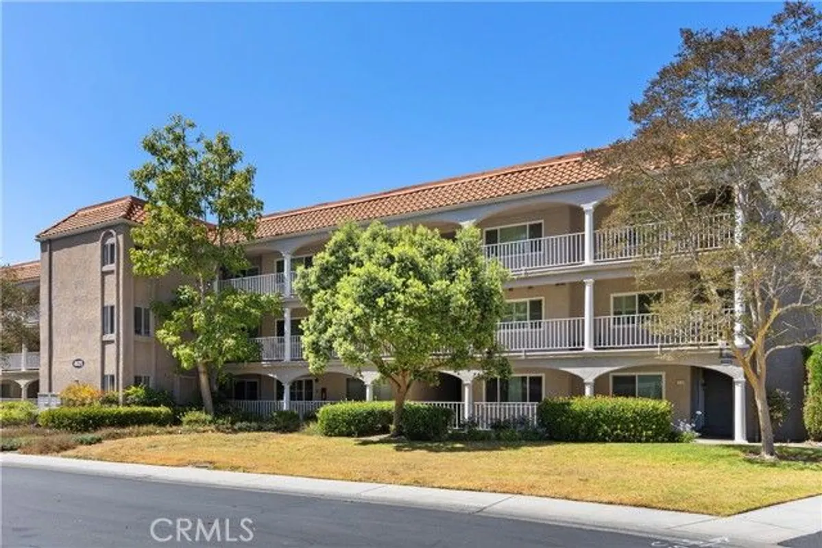 Property Slideshow image 1 of 52 | 4025 calle sonora este 3e, Laguna Woods, CA, 92637