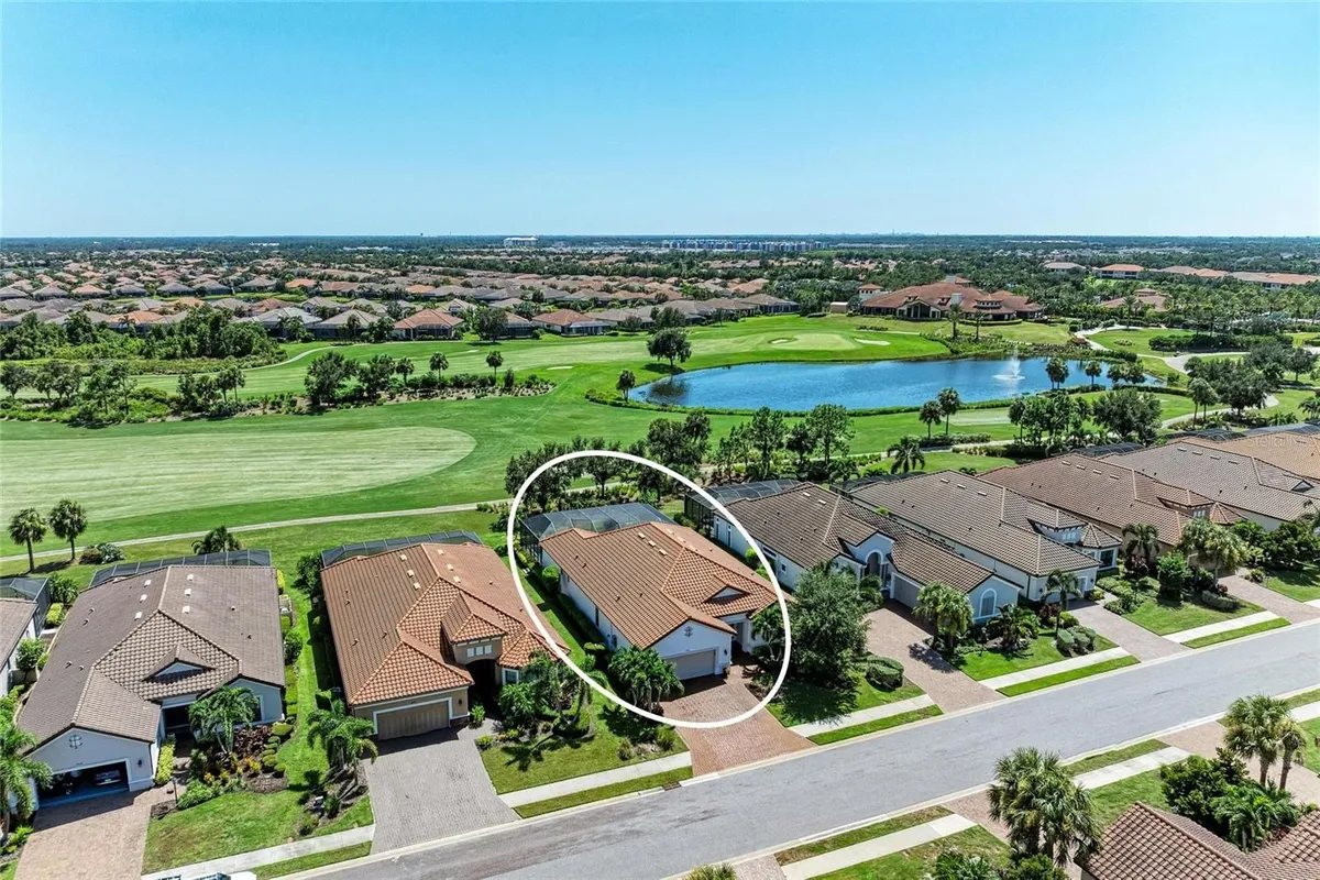 Property Slideshow image 1 of 94 | 4632 benito ct, Lakewood Ranch, FL, 34211