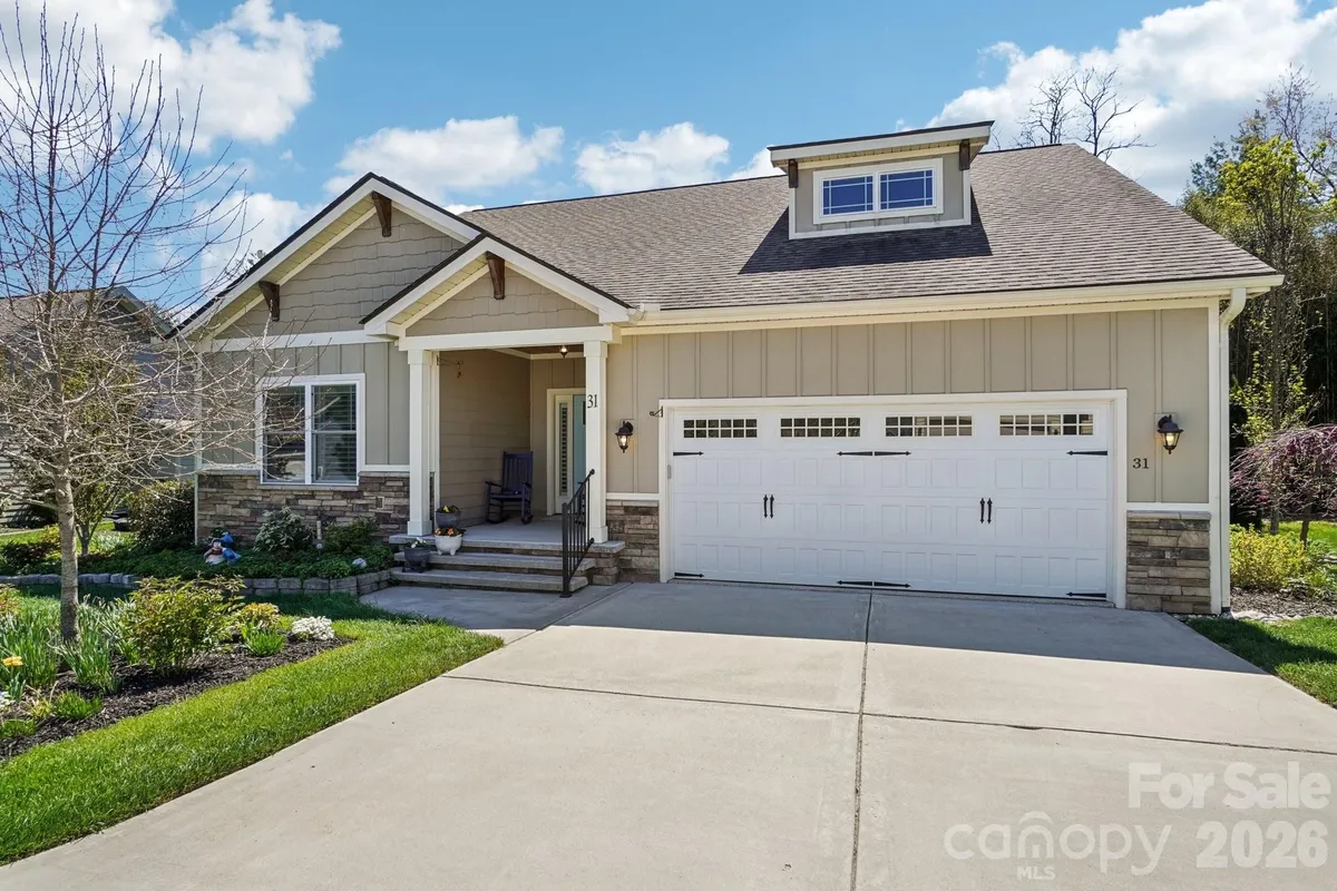 Property Slideshow image 1 of 37 | 31 n anvil ave, Hendersonville, NC, 28792