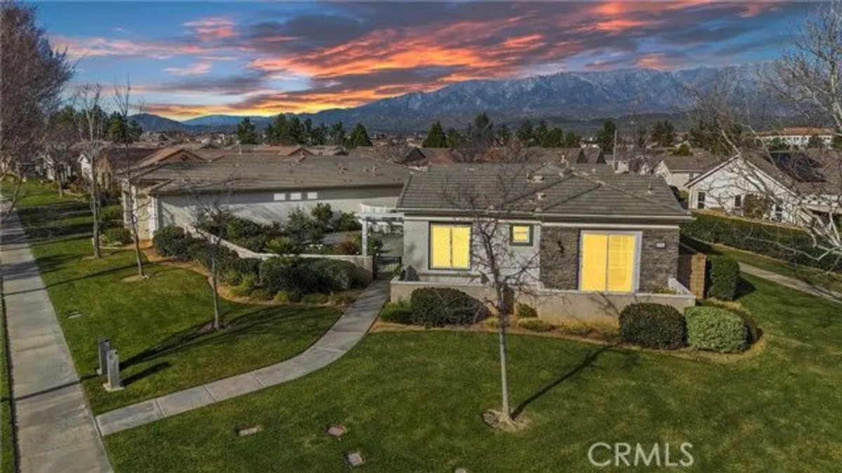 Property Slideshow image 1 of 39 | 1596 four seasons cir, Beaumont, CA, 92223