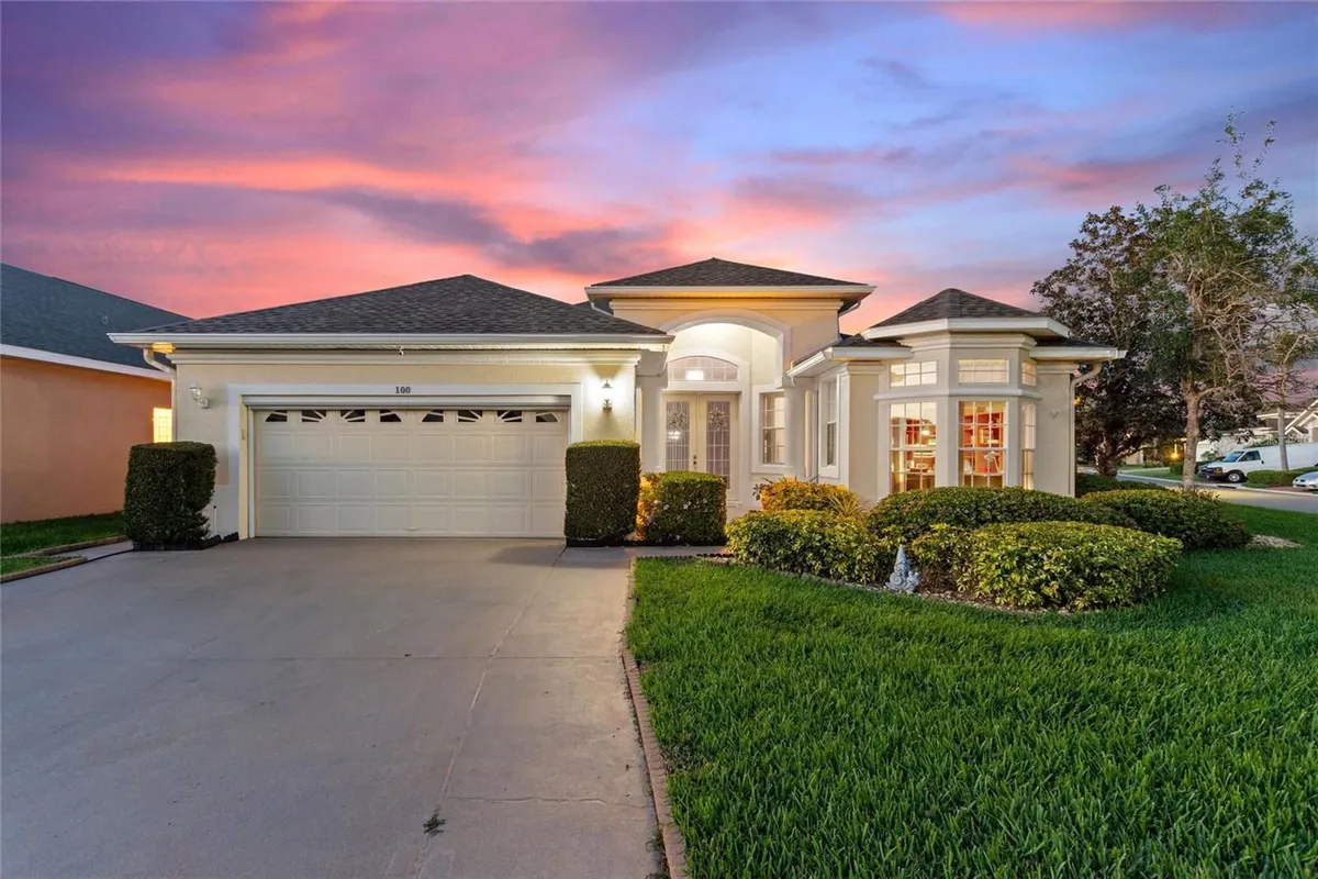 Property Slideshow image 1 of 64 | 100 moss ln, Davenport, FL, 33837