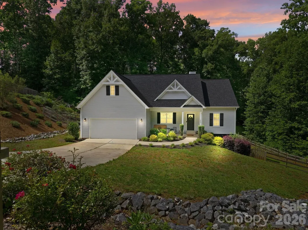 Property Slideshow image 1 of 48 | 2960 walter dr, Concord, NC, 28027