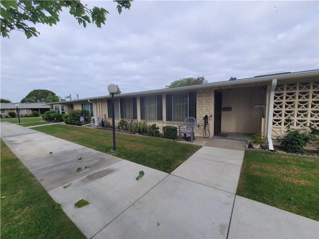 Property Slideshow image 1 of 20 | 13561 medinac m5-70e ln, Seal Beach, CA, 90740