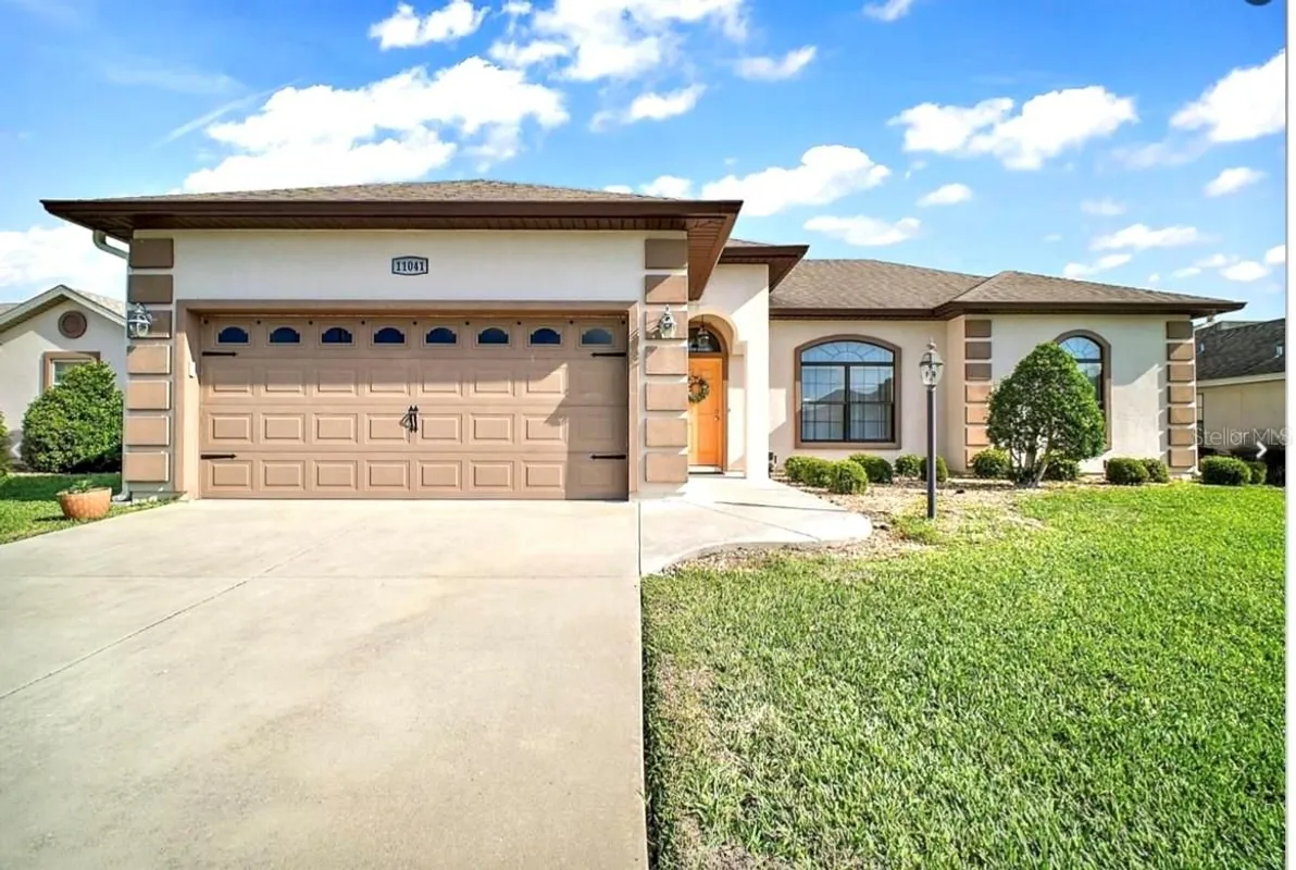 Property Slideshow image 1 of 20 | 11041 se 169th pl, Summerfield, FL, 34491