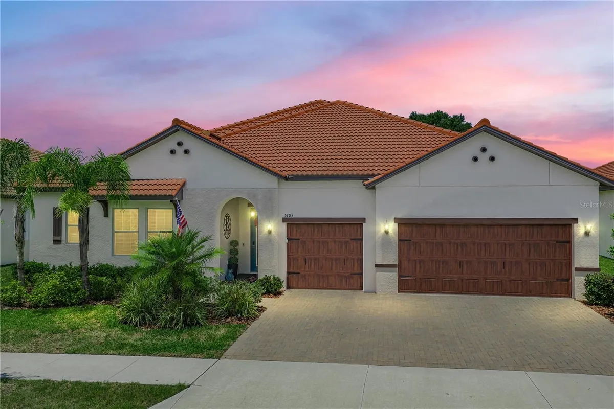 Property Slideshow image 1 of 66 | 5305 windy grove dr, Wimauma, FL, 33598