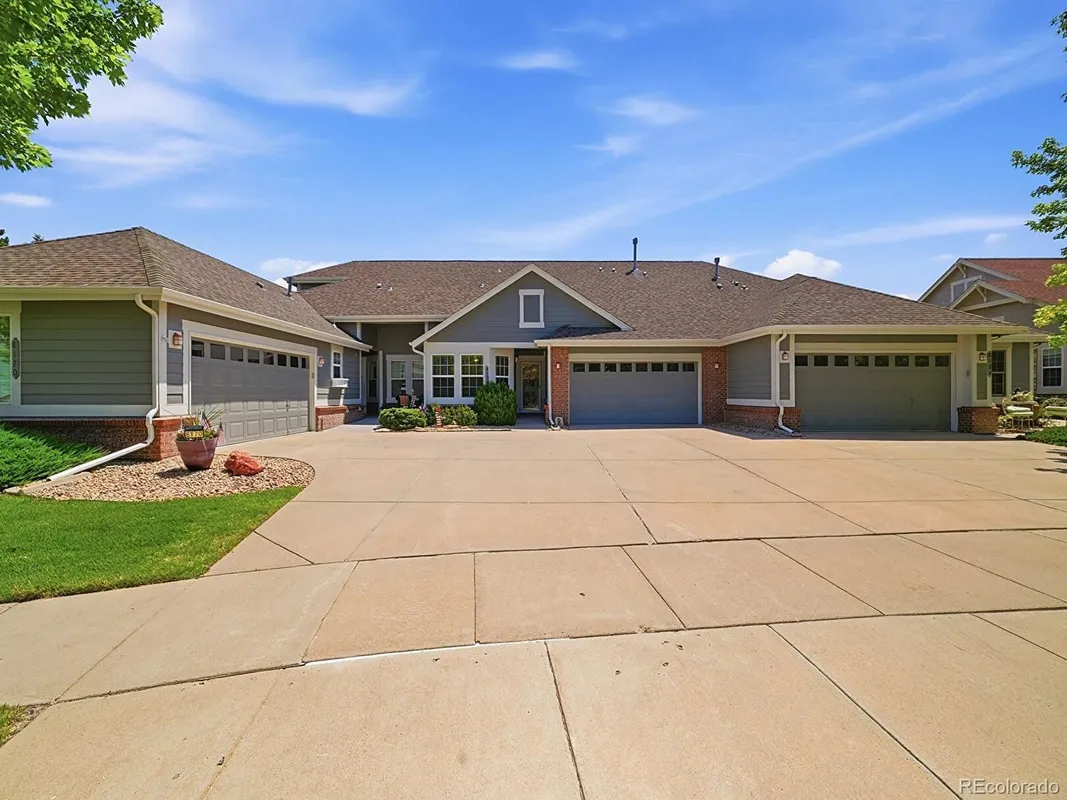 Property Slideshow image 1 of 25 | 8176 s winnipeg ct, Aurora, CO, 80016