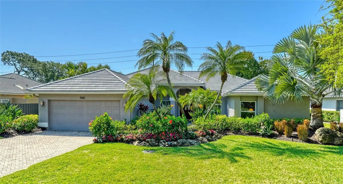 Property Slideshow image 1 of 90 | 5161 flicker field cir, Sarasota, FL, 34231