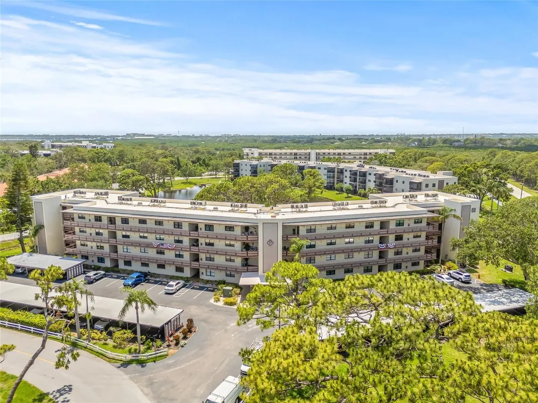 Property Slideshow image 1 of 37 | 6188 80th st n unit 101, Saint Petersburg, FL, 33709