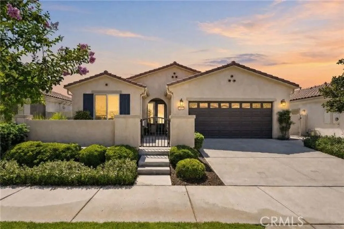 Property Slideshow image 1 of 51 | 1467 via rojas, Hemet, CA, 92545
