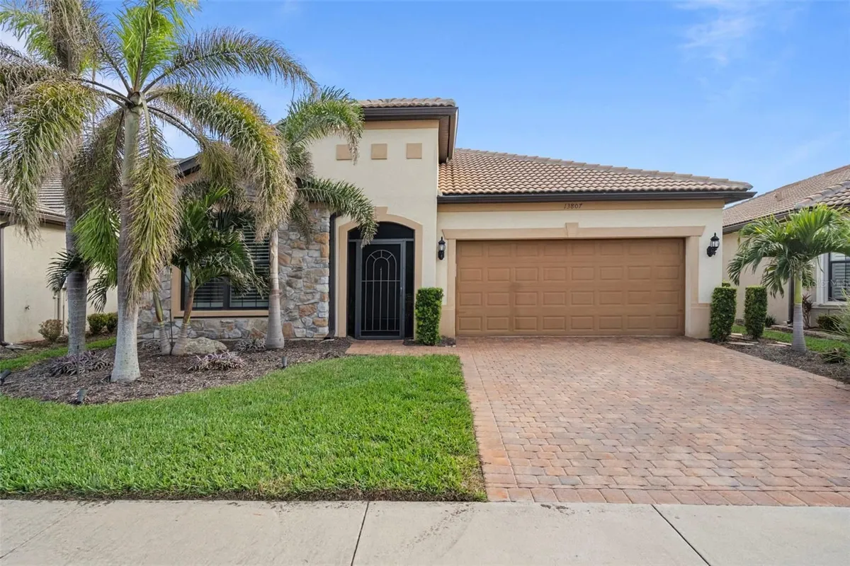 Property Slideshow image 1 of 47 | 13807 karina st, Venice, FL, 34293